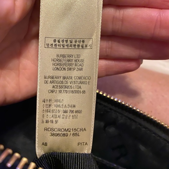 Genuine Harrogate  Burberry Black Leather Purse - Picture 7 of 8